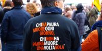 La linea della palma sale